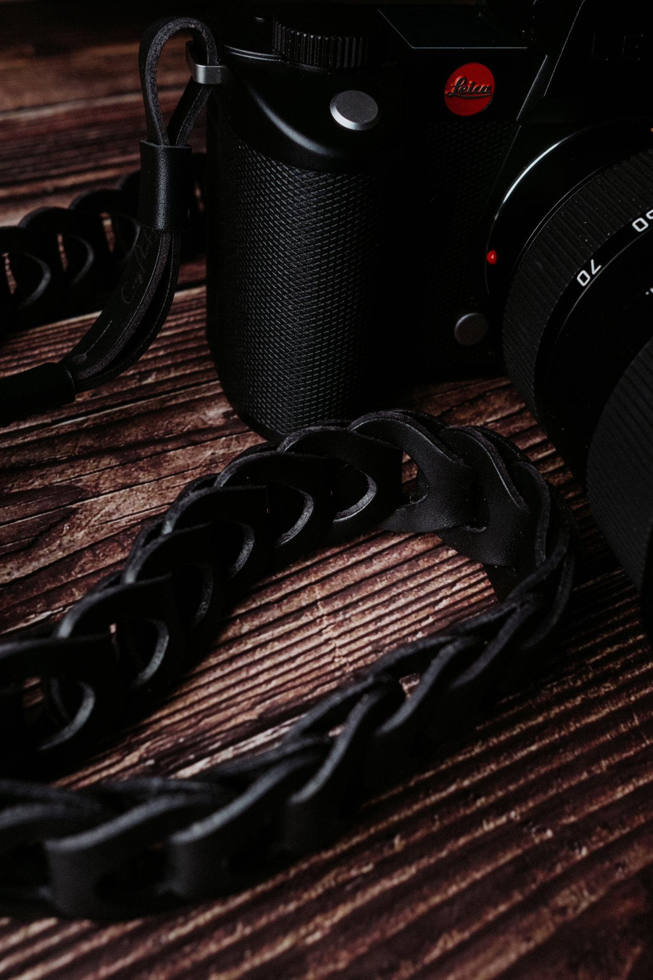 classic criss-straps